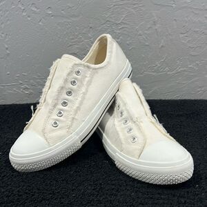 🔥🔥 Sincerely Jules “Vinnie” White no Lace Slip-On Sneakers Sz 10M - PERFECT!
